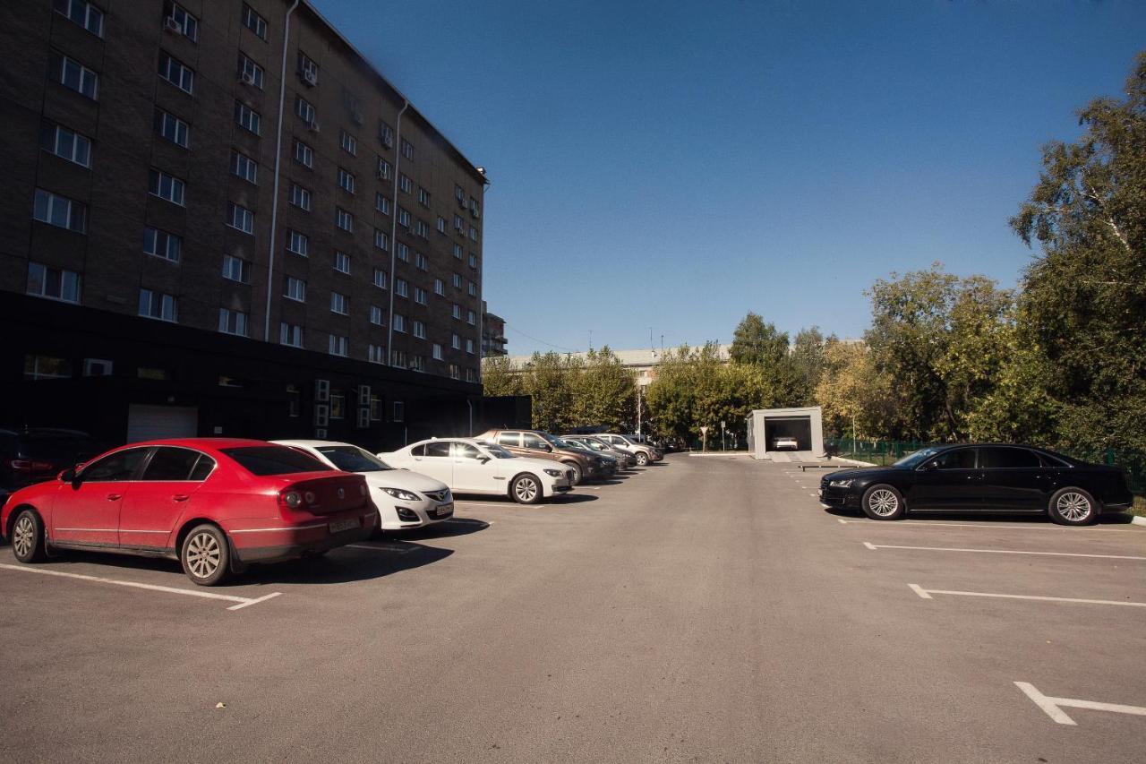 Vostok Hotel Tyumen Exterior foto